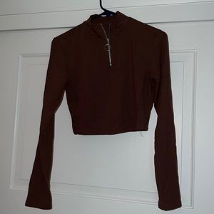 Cropped Long sleeve w/ zipper